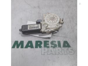 Gebruikte Ruitmechaniek 2Deurs links-voor Peugeot 307 (3A/C/D) 1.6 16V Prijs € 40,00 Margeregeling aangeboden door Maresia Parts