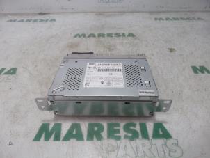 Gebruikte Radio Peugeot 2008 (CU) 1.2 Vti 12V PureTech 82 Prijs € 315,00 Margeregeling aangeboden door Maresia Parts