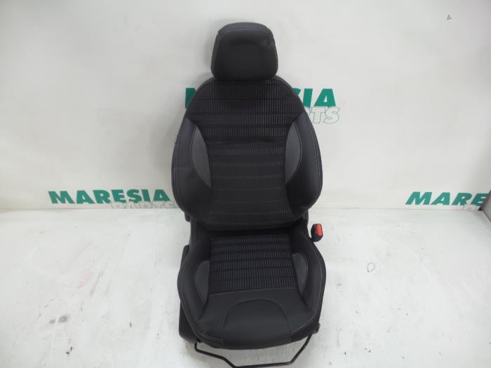 PEUGEOT 2008 1 generation (2013-2020) Front Right Seat 9800546780 19427400