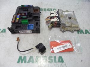 Gebruikte Computer Motormanagement Peugeot 208 I (CA/CC/CK/CL) 1.0 Vti 12V PureTech Prijs € 315,00 Margeregeling aangeboden door Maresia Parts