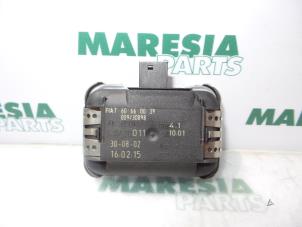 Gebruikte Sensor regen Fiat Stilo (192A/B) 1.8 16V 3-Drs. Prijs € 40,00 Margeregeling aangeboden door Maresia Parts
