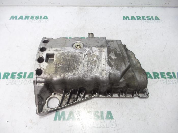 Gebruikte Carterpan Renault Trafic New (FL) 1.9 dCi 82 16V Prijs € 36,30 Inclusief btw aangeboden door Maresia Parts