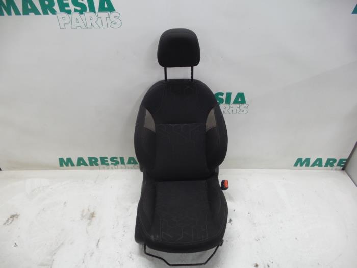 PEUGEOT 2008 1 generation (2013-2020) Front Right Seat 9800546780 19454275