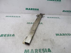 Gebruikte Subframe Renault Espace (JK) 3.5 V6 24V Phase I Prijs € 30,00 Margeregeling aangeboden door Maresia Parts