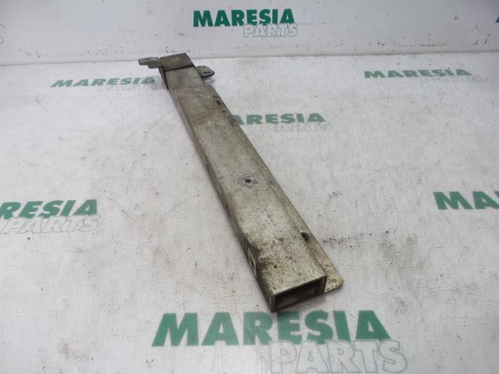 Gebruikte Subframe Renault Espace (JK) 3.5 V6 24V Phase I Prijs € 30,00 Margeregeling aangeboden door Maresia Parts