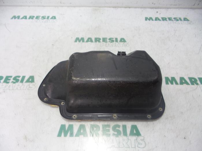 Gebruikte Carterpan Peugeot 106 II 1.1 XN,XR,XT,Accent Prijs € 25,00 Margeregeling aangeboden door Maresia Parts