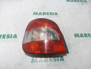 Gebruikte Achterlicht links Renault Scénic I (JA) 2.0 16V RX4 Prijs € 17,50 Margeregeling aangeboden door Maresia Parts
