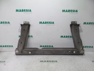 Gebruikte Radiateurbalk Renault Megane II (BM/CM) 1.6 16V Prijs € 35,00 Margeregeling aangeboden door Maresia Parts