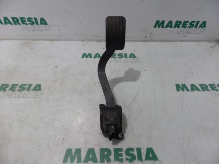 Gebruikte Gaspedaalpositie Sensor Peugeot 3008 I (0U/HU) 2.0 HYbrid4 16V Prijs € 50,00 Margeregeling aangeboden door Maresia Parts