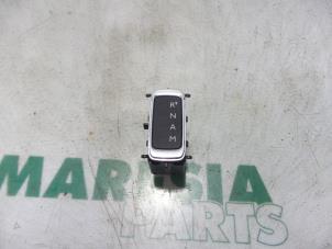 Gebruikte Display Interieur Peugeot 3008 I (0U/HU) 2.0 HYbrid4 16V Prijs € 25,00 Margeregeling aangeboden door Maresia Parts