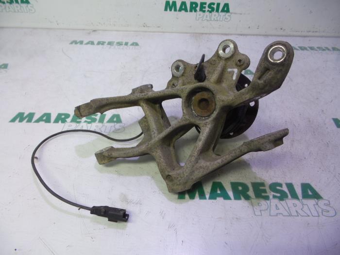 PEUGEOT 407 (6D_) Rear Left Wheel Bearing 517628 23008610 Used parts