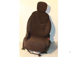 Gebruikte Stoel rechts Lancia Ypsilon (312) 0.9 TwinAir 85 Prijs € 85,00 Margeregeling aangeboden door Maresia Parts