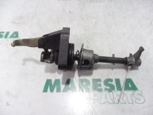 Gebruikte Schakelbak Mechaniek Renault Megane II (BM/CM) 1.6 16V Prijs € 25,00 Margeregeling aangeboden door Maresia Parts