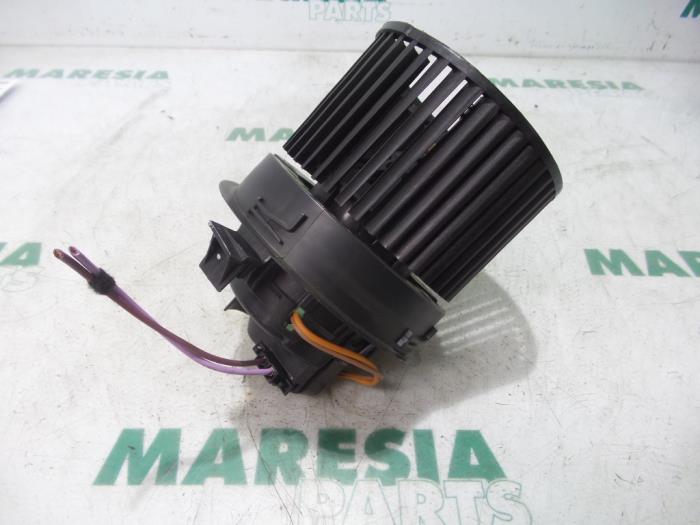 RENAULT Clio 4 generation (2012-2020) Other Control Units T1029527H 19424842