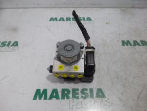 Gebruikte ABS Pomp Peugeot 308 (L3/L8/LB/LH/LP) 1.2 12V VTi PureTech 82 Prijs € 178,50 Margeregeling aangeboden door Maresia Parts