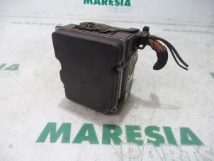 ABS Pomp van een Renault Megane II CC (EM) 1.9 dCi 120 2005