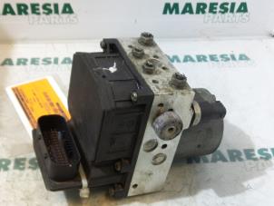 Gebruikte ABS Pomp Alfa Romeo 147 (937) 1.9 JTDM Prijs € 49,95 Margeregeling aangeboden door Maresia Parts