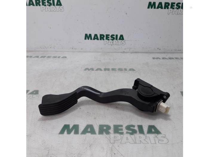 Gebruikte Gaspedaalpositie Sensor Citroen C3 (FC/FL/FT) 1.4 Prijs € 25,00 Margeregeling aangeboden door Maresia Parts