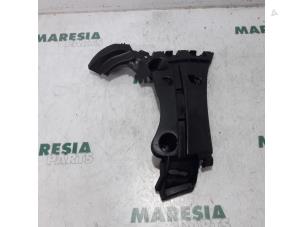 Gebruikte Bumperframe achter Renault Kangoo Express (FW) 1.5 dCi 90 FAP Prijs € 30,25 Inclusief btw aangeboden door Maresia Parts