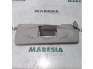 Gebruikte Zonneklep Renault Kangoo Express (FW) 1.5 dCi 90 FAP Prijs € 30,25 Inclusief btw aangeboden door Maresia Parts