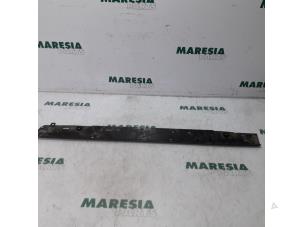 Gebruikte Radiateurbalk Peugeot Bipper (AA) 1.4 HDi Prijs € 60,50 Inclusief btw aangeboden door Maresia Parts