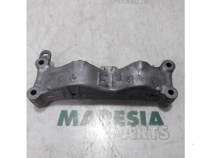 Gebruikte Motorsteun Peugeot 3008 I (0U/HU) 1.6 VTI 16V Prijs € 20,00 Margeregeling aangeboden door Maresia Parts