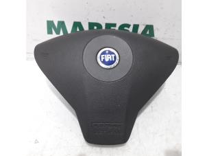 Gebruikte Airbag links (Stuur) Fiat Stilo (192A/B) 1.4 16V Prijs € 50,00 Margeregeling aangeboden door Maresia Parts