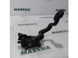 Gebruikte Sensor Gaspedaalpositie Fiat Stilo (192A/B) 1.4 16V Prijs € 25,00 Margeregeling aangeboden door Maresia Parts
