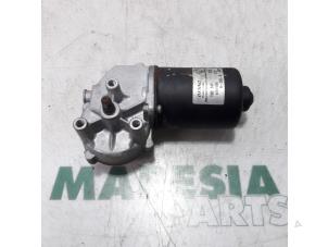 Gebruikte Ruitenwissermotor voor Fiat Stilo (192A/B) 1.4 16V Prijs € 25,00 Margeregeling aangeboden door Maresia Parts