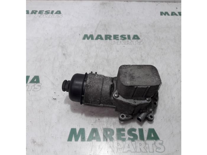 Gebruikte Oliefilterhouder Peugeot Partner Tepee (7A/B/C/D/E/F/G/J/P/S) 1.6 HDI 90 16V Phase 1 Prijs € 54,45 Inclusief btw aangeboden door Maresia Parts