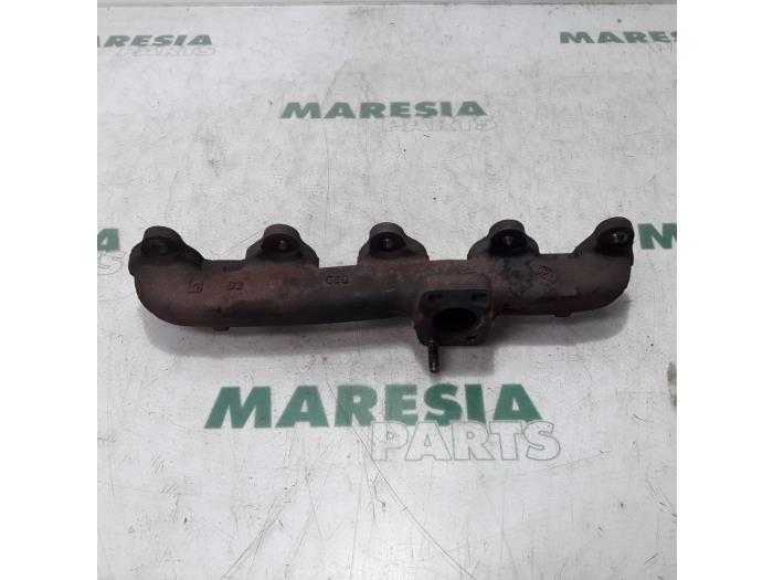 Gebruikte Spruitstuk Uitlaat Peugeot Partner Tepee (7A/B/C/D/E/F/G/J/P/S) 1.6 HDI 90 16V Phase 1 Prijs € 30,19 Inclusief btw aangeboden door Maresia Parts