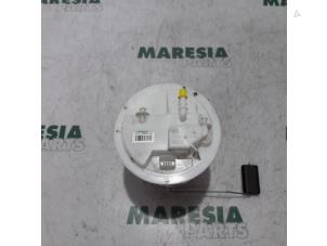 Gebruikte Tank element Pomp Peugeot 208 I (CA/CC/CK/CL) 1.2 Vti 12V PureTech 82 Prijs € 25,00 Margeregeling aangeboden door Maresia Parts