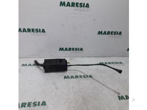 Gebruikte Koolstoffilter Peugeot 208 I (CA/CC/CK/CL) 1.2 Vti 12V PureTech 82 Prijs € 19,95 Margeregeling aangeboden door Maresia Parts