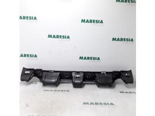 Gebruikte Bumperbalk achter Citroen C3 Picasso (SH) 1.4 16V VTI 95 Prijs € 20,00 Margeregeling aangeboden door Maresia Parts