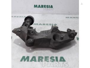 Gebruikte Steun (diversen) Renault Espace (JK) 2.0 dCi 16V 150 FAP Prijs € 35,00 Margeregeling aangeboden door Maresia Parts