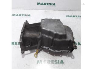 Gebruikte Carterpan Renault Clio II (BB/CB) 1.4 16V Prijs € 40,00 Margeregeling aangeboden door Maresia Parts