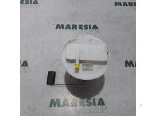 Gebruikte Brandstofpomp Elektrisch Citroen C3 Pluriel (HB) 1.4 Prijs € 35,00 Margeregeling aangeboden door Maresia Parts