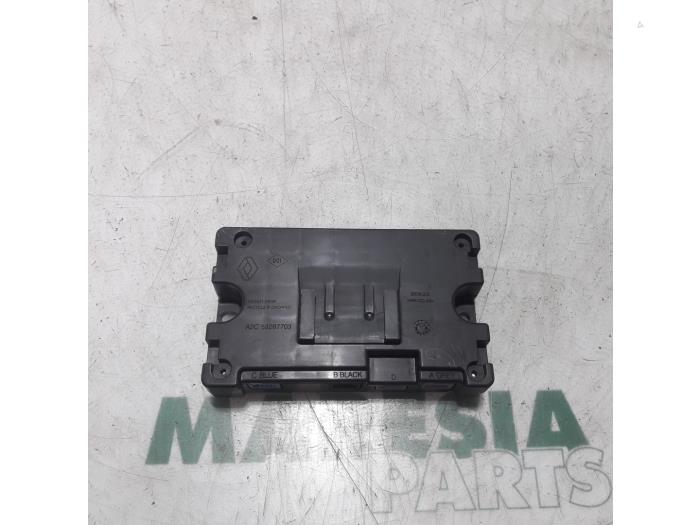 Gebruikte Computer Diversen Renault Megane III Berline (BZ) 2.0 16V TCe 180 Prijs € 34,99 Margeregeling aangeboden door Maresia Parts