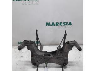 Gebruikte Subframe Renault Megane III Berline (BZ) 2.0 16V TCe 180 Prijs € 85,00 Margeregeling aangeboden door Maresia Parts