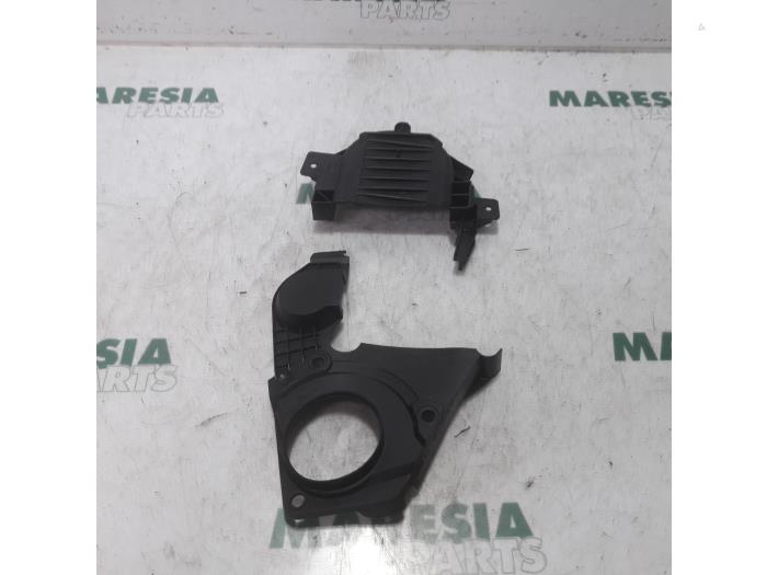 Gebruikte Distributiedeksel Peugeot 207 SW (WE/WU) 1.4 Prijs € 20,00 Margeregeling aangeboden door Maresia Parts