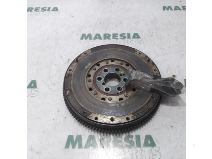 Gebruikte Vliegwiel Fiat Punto II (188) 1.9 JTD 80 ELX Prijs € 105,00 Margeregeling aangeboden door Maresia Parts