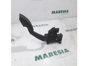Gebruikte Gaspedaalpositie Sensor Fiat Punto III (199) 1.3 JTD Multijet 85 16V Prijs € 15,00 Margeregeling aangeboden door Maresia Parts