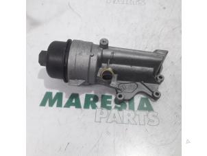 Gebruikte Oliefilterhouder Peugeot 207/207+ (WA/WC/WM) 1.4 16V VTi Prijs € 54,99 Margeregeling aangeboden door Maresia Parts