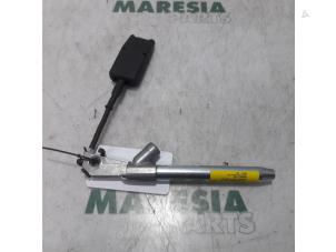 Gebruikte Gordelspanner rechts Citroen C4 Picasso (UD/UE/UF) 1.6 16V VTi 120 Prijs € 35,00 Margeregeling aangeboden door Maresia Parts