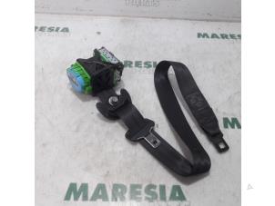 Gebruikte Veiligheidsgordel rechts-voor Citroen C4 Picasso (UD/UE/UF) 1.6 16V VTi 120 Prijs € 105,00 Margeregeling aangeboden door Maresia Parts