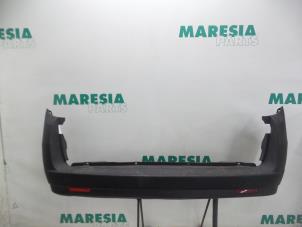 Gebruikte Bumper achter Fiat Doblo Cargo (263) 1.3 MJ 16V DPF Euro 5 Prijs € 90,75 Inclusief btw aangeboden door Maresia Parts
