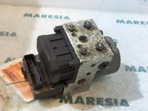 Gebruikte ABS Pomp Alfa Romeo 156 (932) 2.0 Twin Spark 16V Prijs € 45,00 Margeregeling aangeboden door Maresia Parts