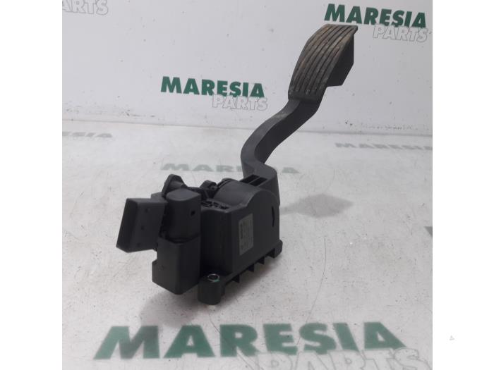 Gebruikte Gaspedaalpositie Sensor Fiat Doblo Cargo (263) 1.4 16V Prijs € 48,40 Inclusief btw aangeboden door Maresia Parts