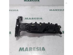 Gebruikte Kleppendeksel Citroen C3 (SC) 1.6 HDi 92 Prijs € 35,00 Margeregeling aangeboden door Maresia Parts