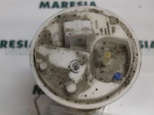 Gebruikte Tank element Pomp Fiat Grande Punto (199) 1.2 Prijs € 25,00 Margeregeling aangeboden door Maresia Parts